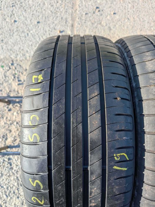 225/50 R17 • Vara • Goodyear Efficient Grip Performance 94W | 4 buc | Pret/buc