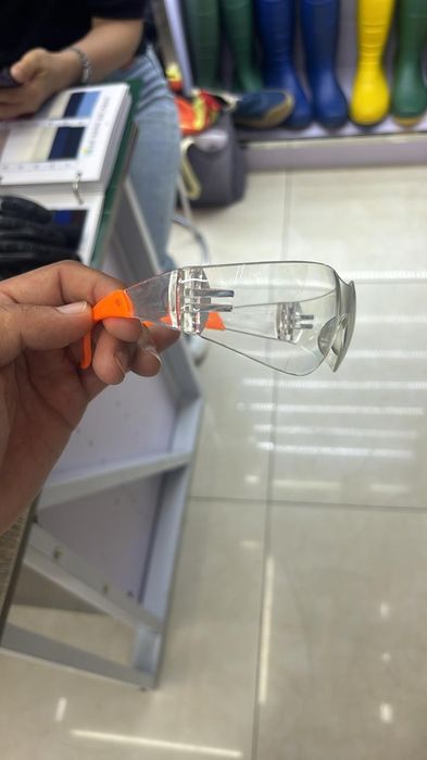 Защитные очки спец одежда обувь