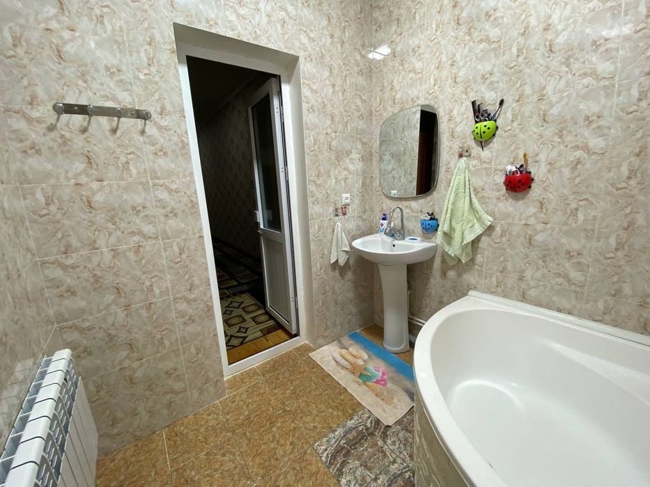 Продается дом 5 комнат. Фергана. Махалля Шодиёна. Удобная локация.