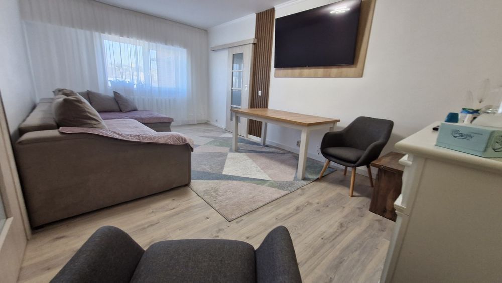 PF. Vând Ap 4 camere