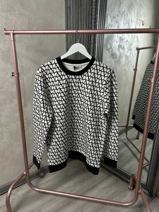 Мъжки блузи и суичери в бял цвят