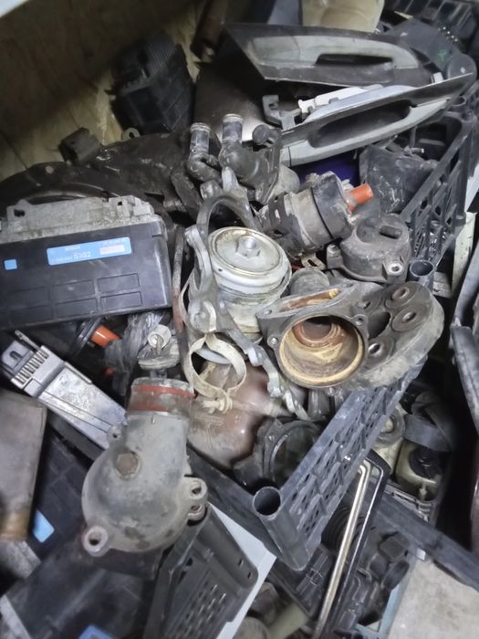 Продам запчасти от Мерседес W124