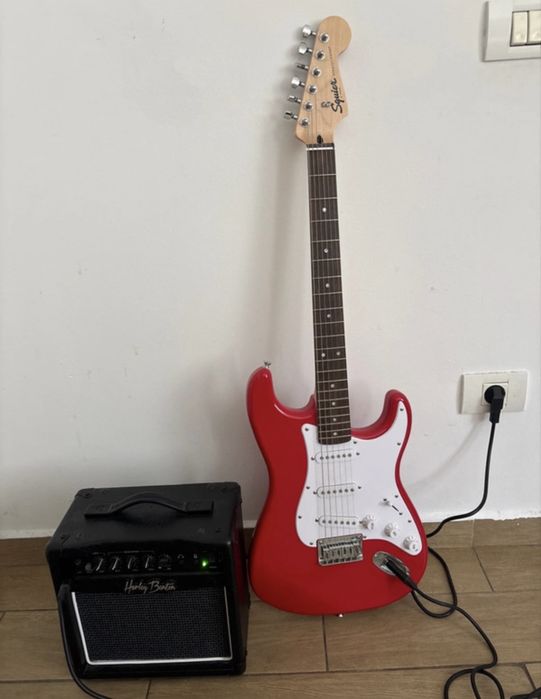 Chitară electrică Squier + amplificator Harley Benton
