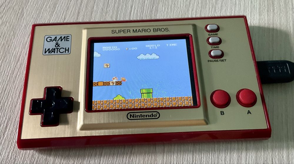 Nintendo Game & Watch: Super Mario Bros. сатылады