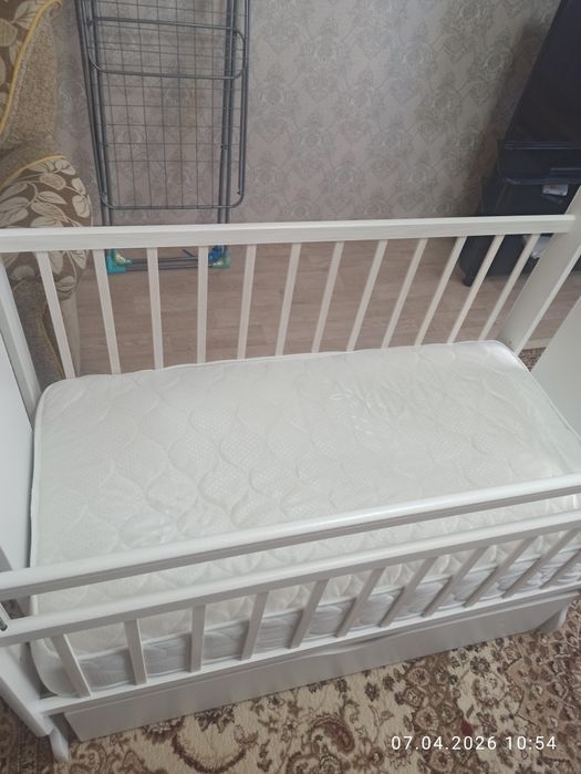 Детская кроватка