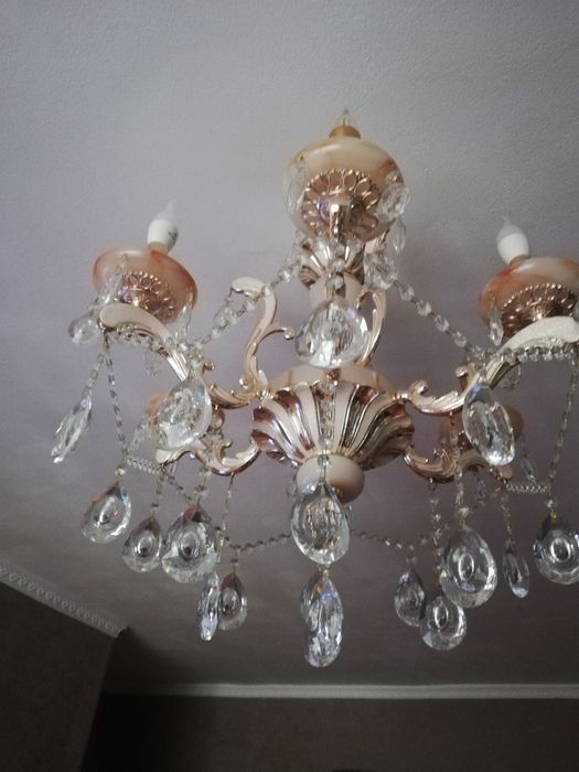 Продам люстру подвесная