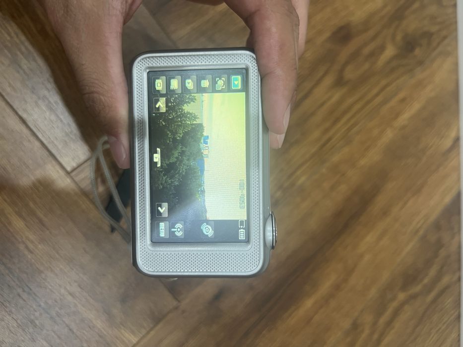 Цифровая камера Samsung ST80