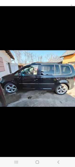 VOLKSWAGEN Touran 2011 — imagine 1