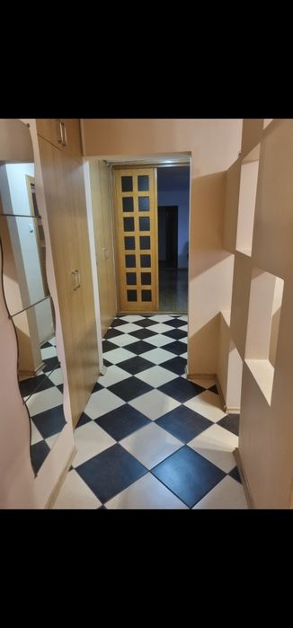 Inchiriez apartament 4 camere