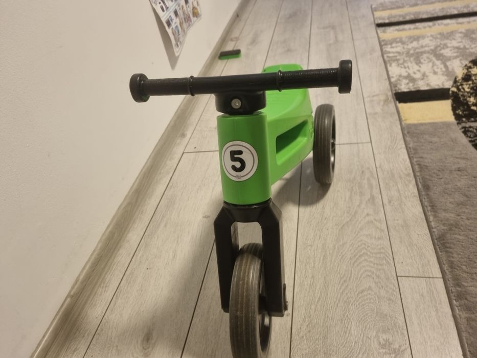 Set de 2 biciclete, o trotineta  si carucior pentru copii