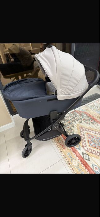 Продам каляску детскую.