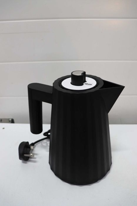 Alessi Plissé Електрическа кана от термопластична смола, 2400W, UK