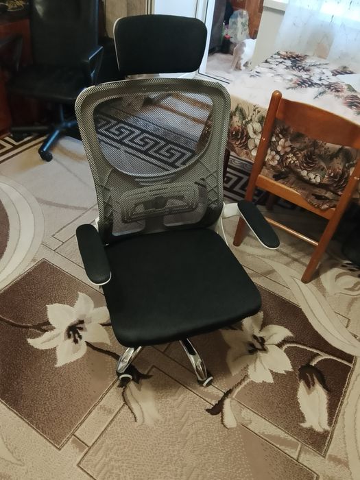 Компьютерное кресло