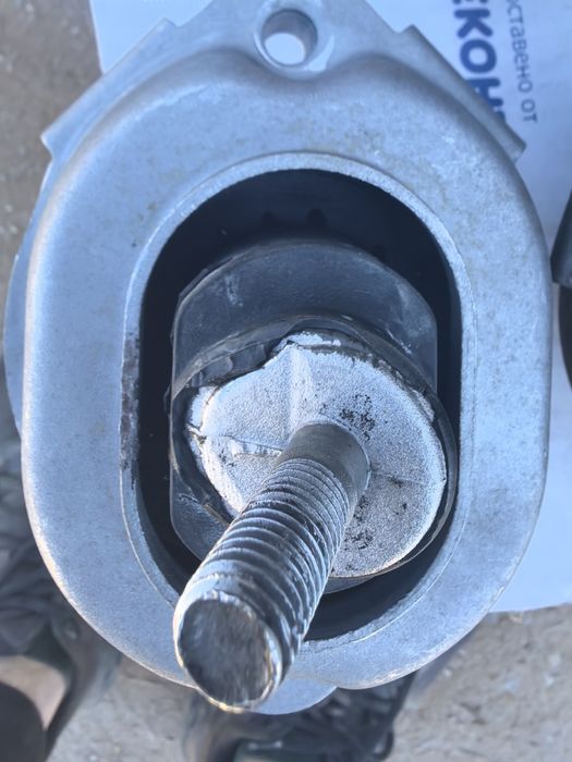 Тампон двигател БМВ Х5/BMW X5 Е53 3.0D