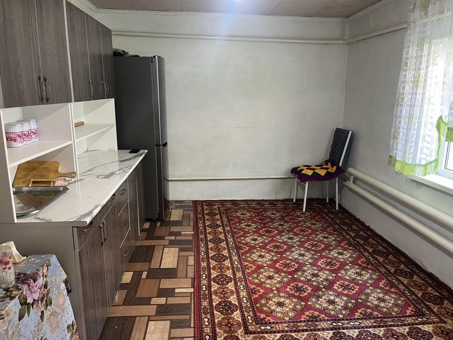 ОРТАЛЫҚТА үй сатылады!!