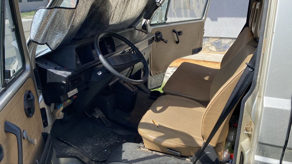Vand/ VW Bus T3 / 2.1 Benzina / Automat/ Aer Conditionat/ Servo/ 6500€
