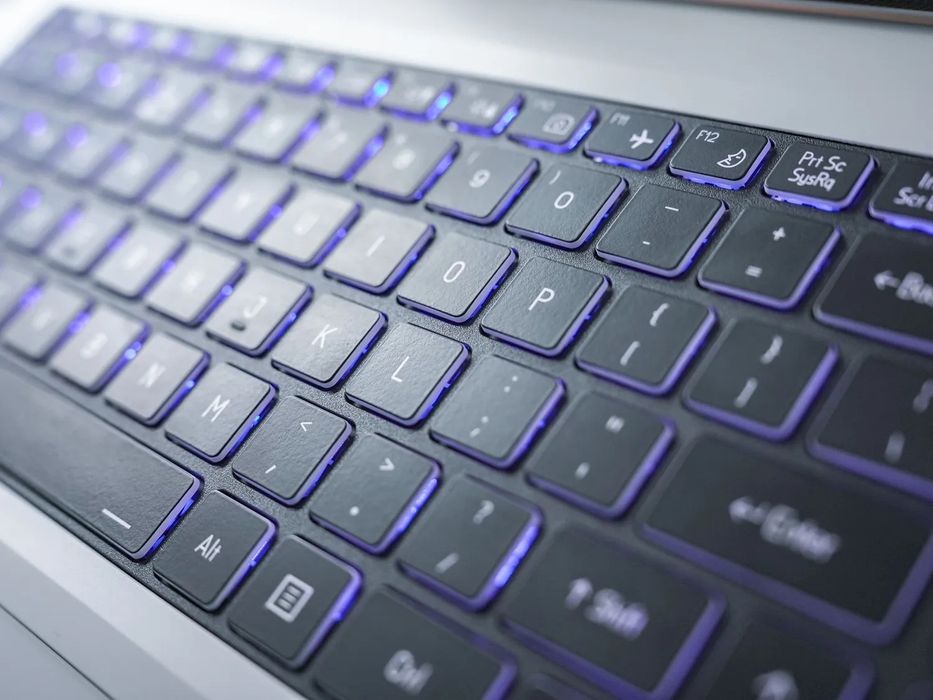Colorful P16 Pro Intel Core i9-13900HX, RTX5070Ti (12GB)
