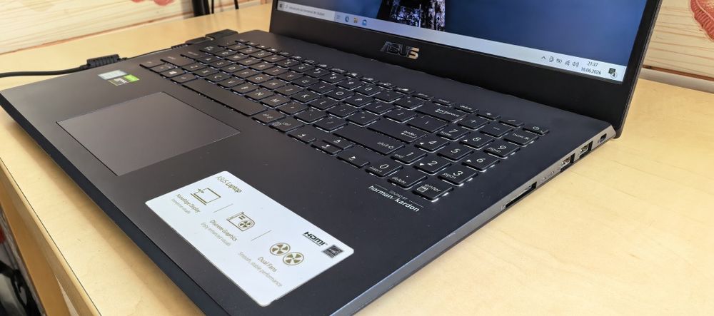 Laptop Asus Gaming X571G__i5-9300H__NVidia GeForce GTX 1050 4GB__8GB DDR4__256GB SSD__FARA BATERIE_15.6"IPS FHD__ca NOU / Impecabil