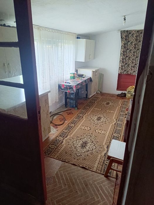 Închiriez casa batraneasca