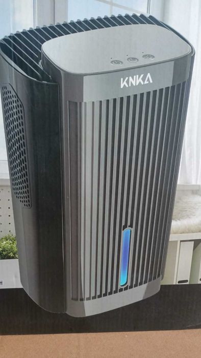 Dezumidificator Nou KNKA Model CS06 În Cutie