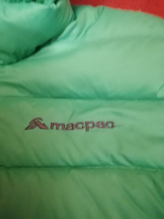 Geaca MacPac Australiana