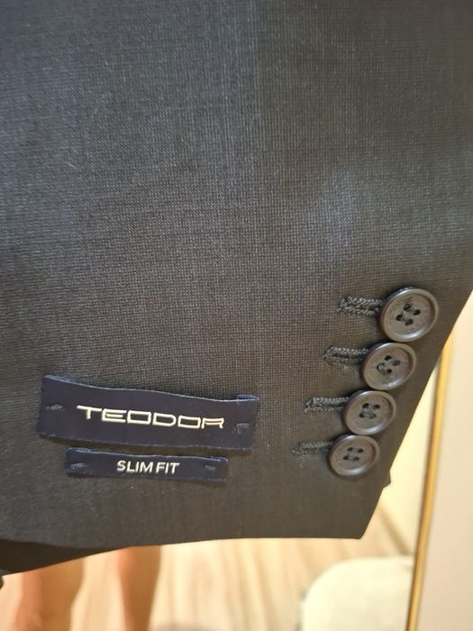 Мъжки костюм Теодор