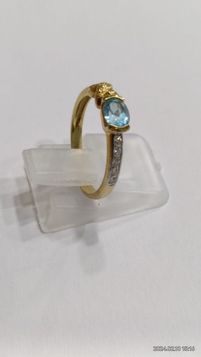Vind inel din aur 18kt cu aquamarine și diamante