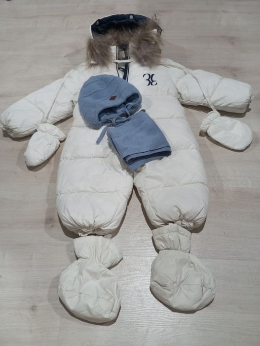 Продам комбинезоны детские