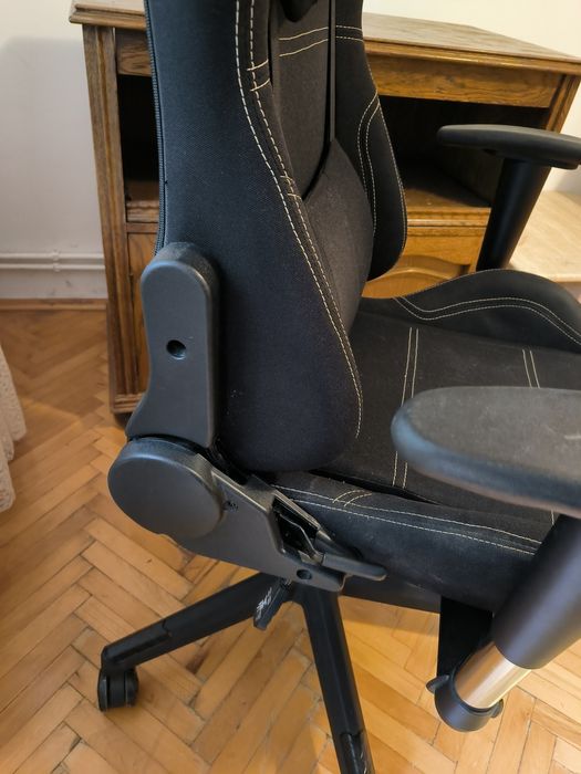 Vând scaun de gaming Extreme