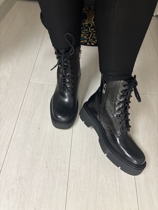 Ghete piele naturala Gino Rossi, noi cu eticheta, marime 37