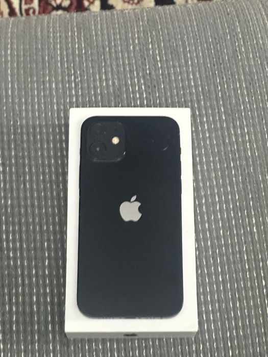 Продам айфон 12 64/black