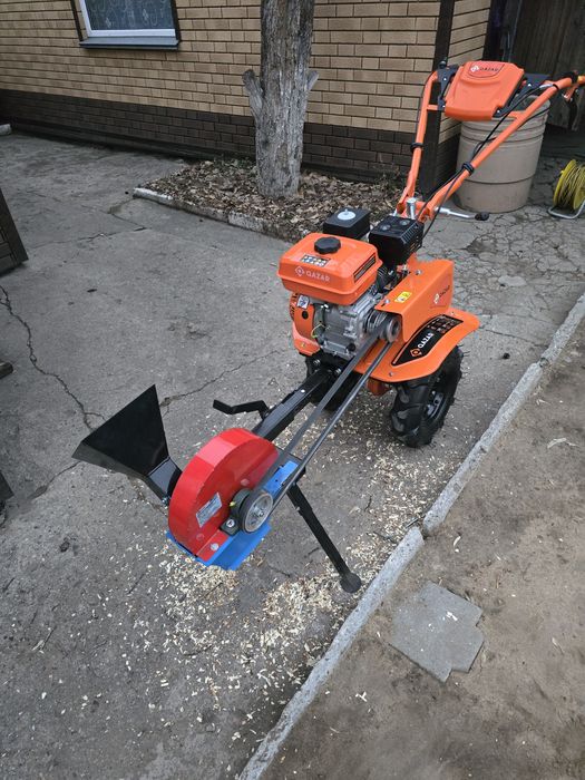 Продаю веткоизмельчитель для мотоблока.