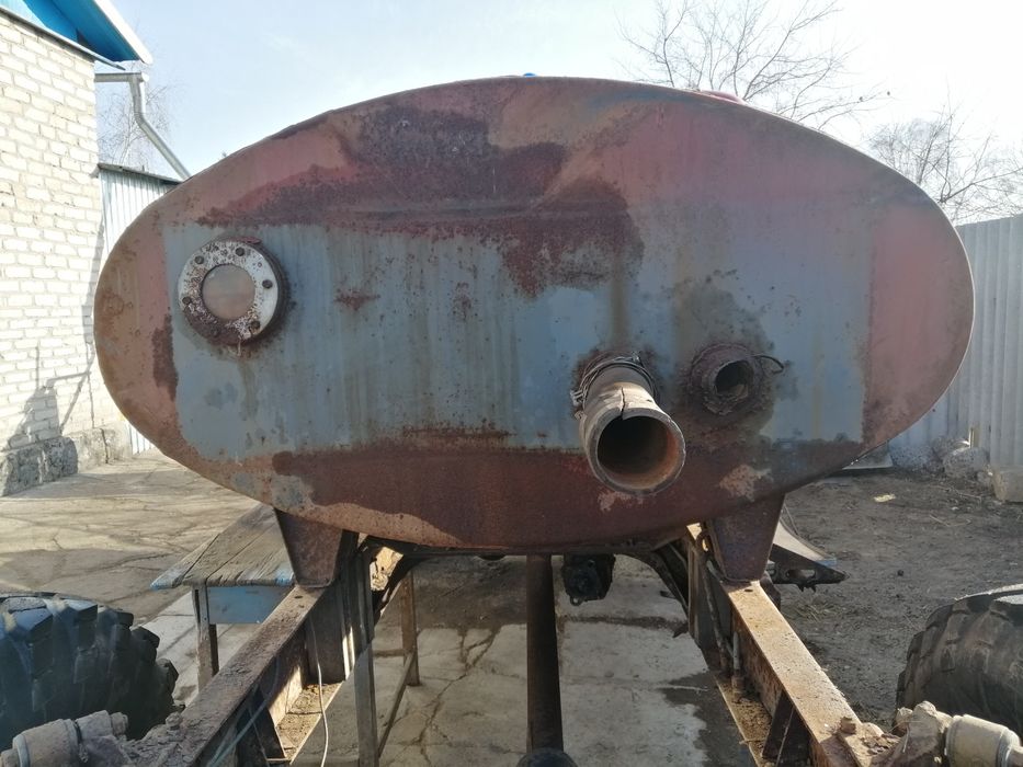 Ёмкость бочка 2 куб