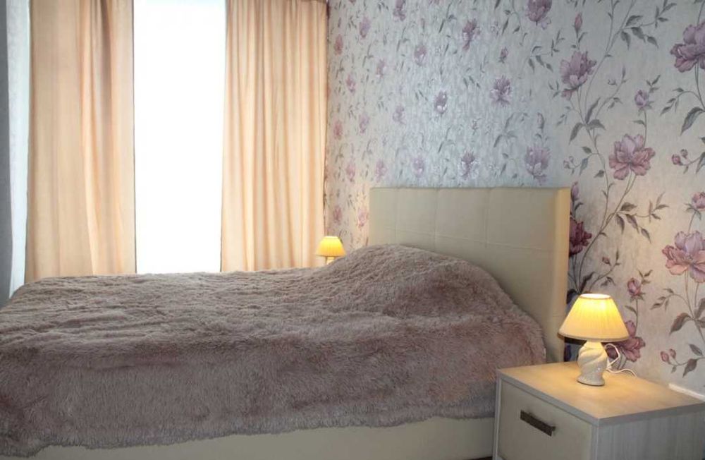 Дава се под наем Двустаен апартамент в Пловдив, Младежки Хълм - 64 кв.м за 331.5 € - Снимка #2