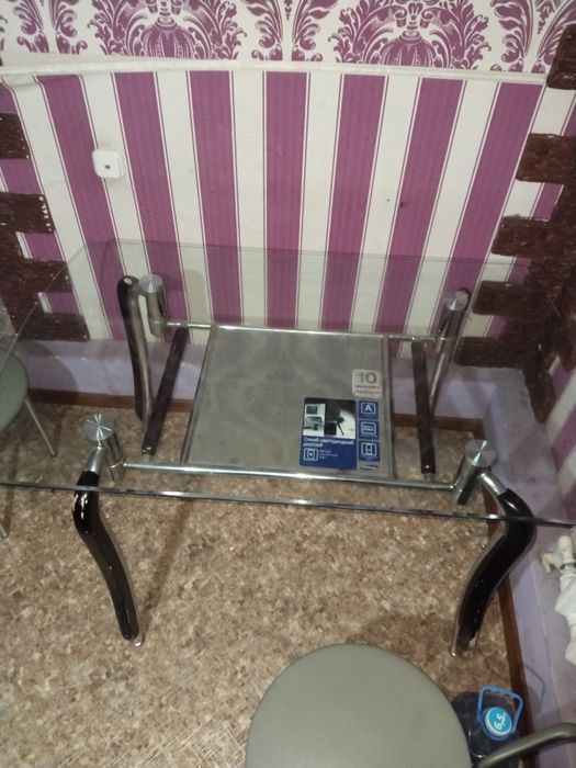 Стол стеклянный б/у