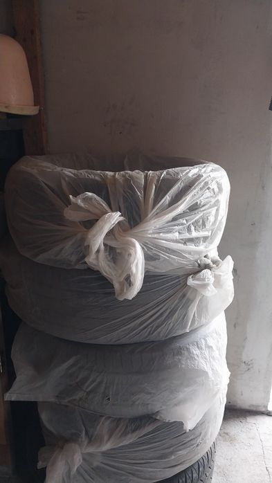Резина,шины б/у 40000 комлект