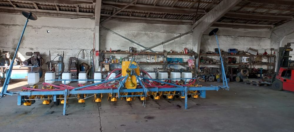 Сеялка 12 рядная