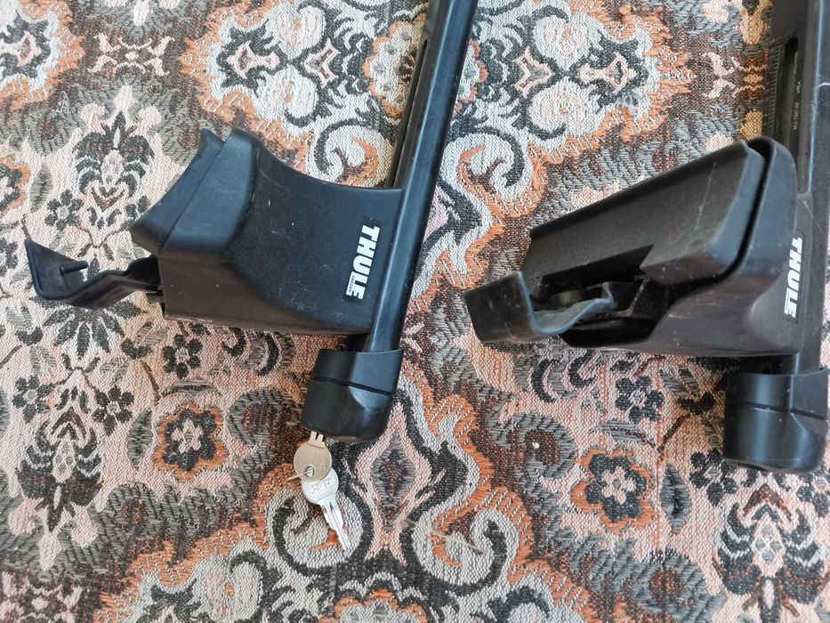 Греди за багажник за кола напречни Thule - Метални, 120cm с ключ