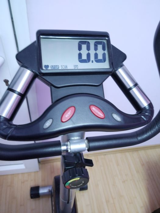 Vând bicicletă magnetică  fitness