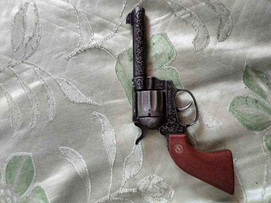 Продам коллекционирный револьвер