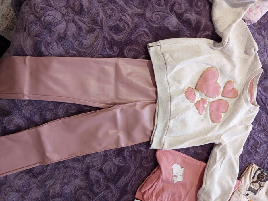 Дрехи за момичее