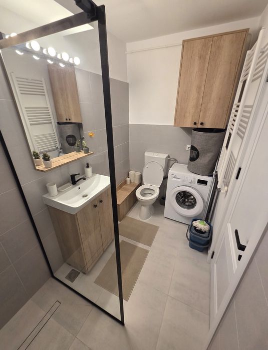 Proprietar, garsoniera Titan, 1 minut metrou, prima inchiriere