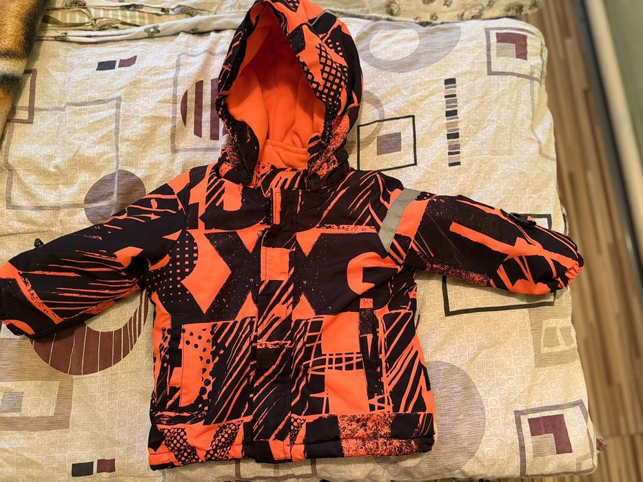 Куртка 5000 тг зимняя