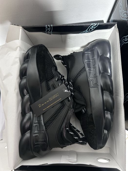 Versace chain reaction