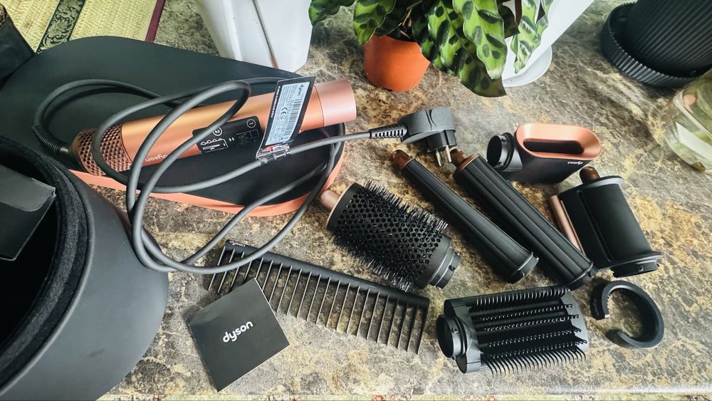 Дайсон новый 25 года