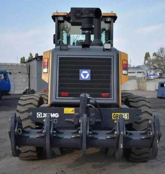 Грейдер XCMG GR165 в Ташкенте перевозка на трале