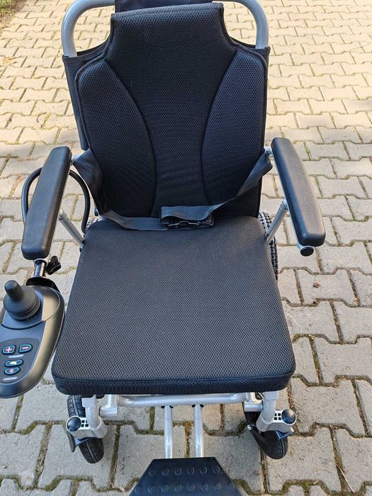 Scaun electric pentru persoane cu dizabilitati