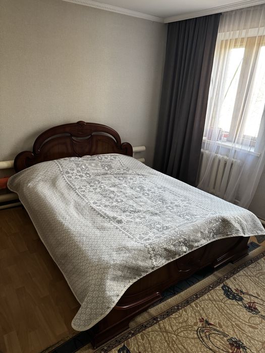 Продам спальний гарнитур