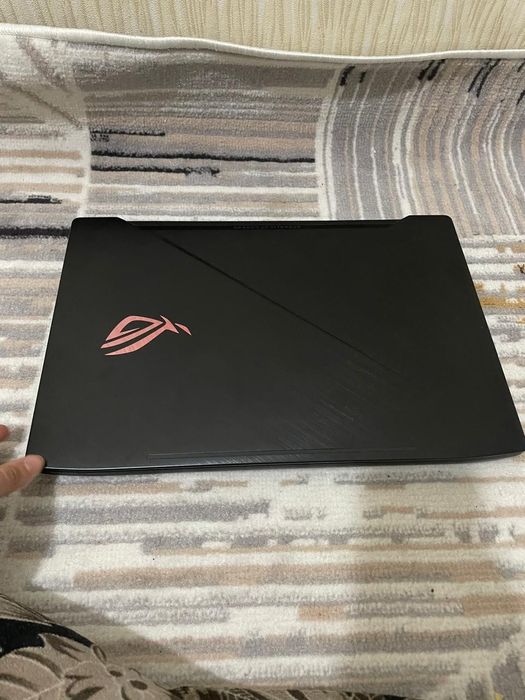 Игровой ноутбук Asus rog strix