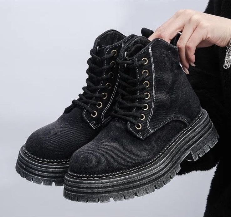 Продам ботинки новые